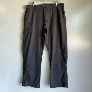 UB Tech Performance Pants Classic Fit Gray Nylon Stretch Men's Size 36x29